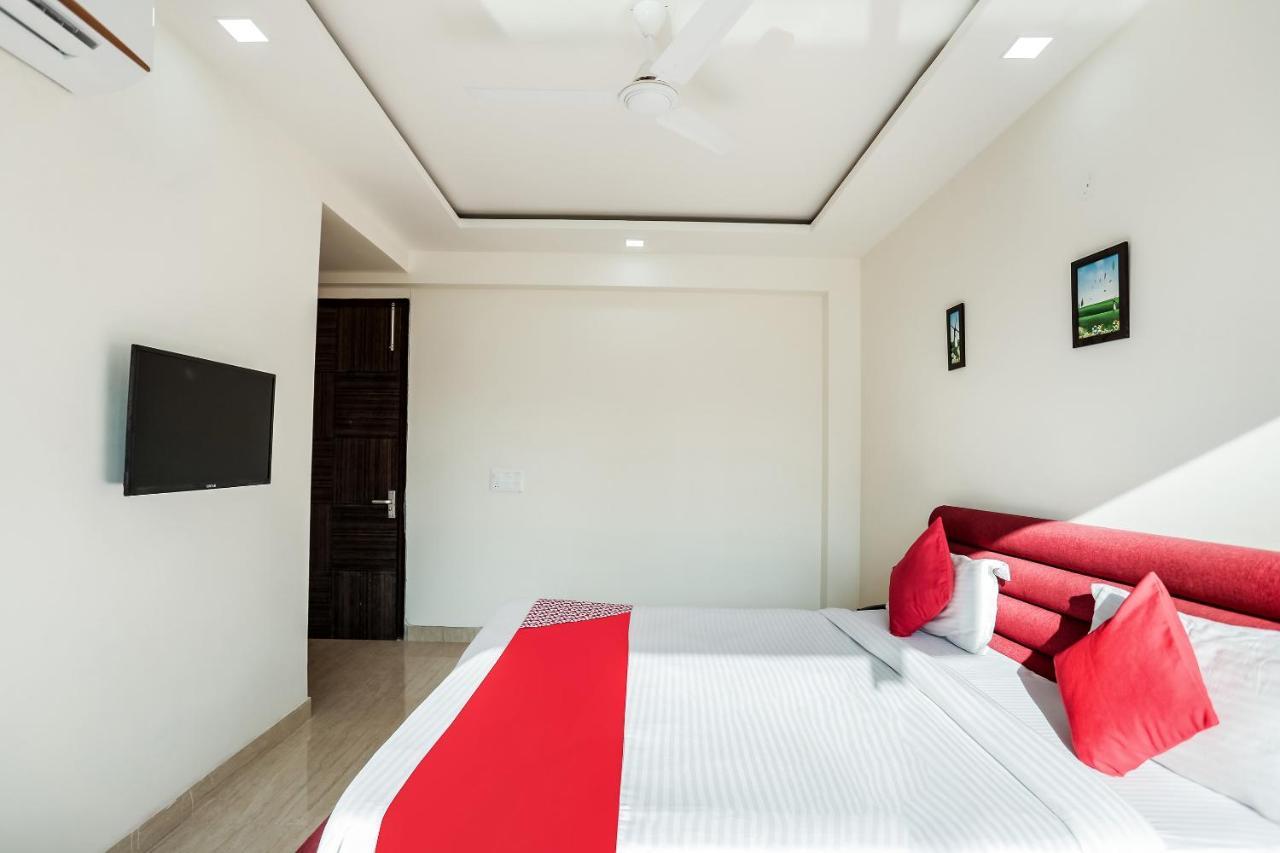 Oyo 65118 Hotel Vatika Gurgaon Exterior photo